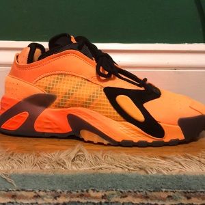 Adidas men’s flash orange Streetball EF9598